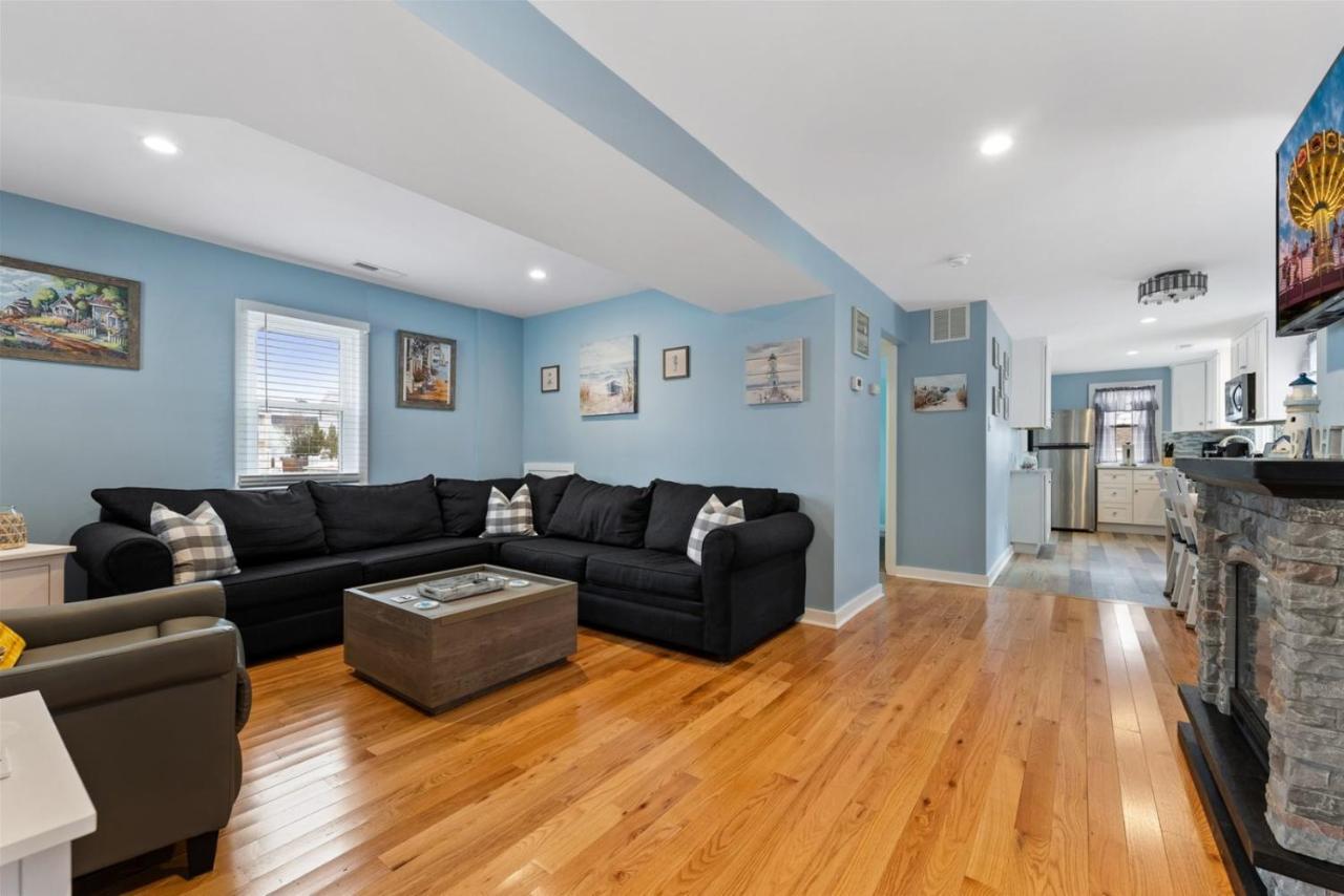 Newly Renovated 4 Bedroom Home Only 2 Blocks From The Beach! Wildwood Exterior foto