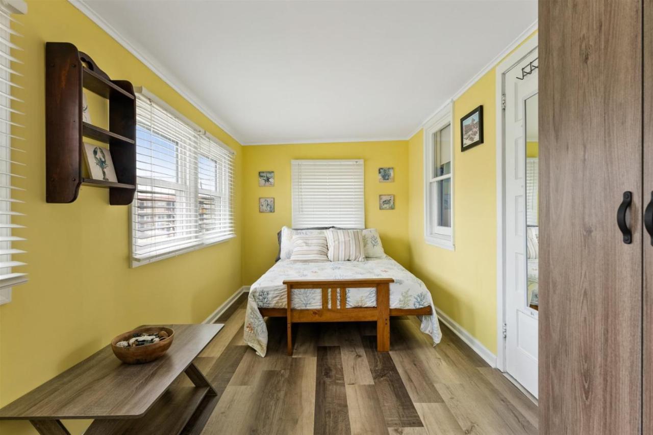 Newly Renovated 4 Bedroom Home Only 2 Blocks From The Beach! Wildwood Exterior foto